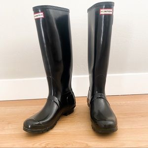 Hunter Original Tall Gloss Buckle Strap Rain Boots